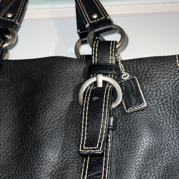 Coach Black Leather Shoulder Bag with Buckle Rings - Picture 3 of 16